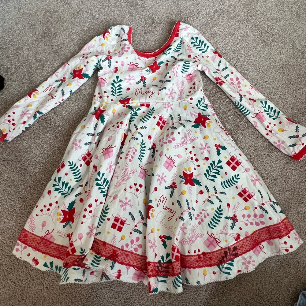 EUC Wildflowers Christmas dress size 6